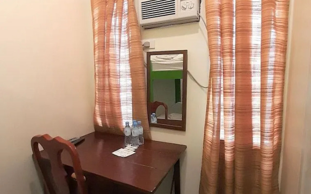 OYO 442 ipark Hotel