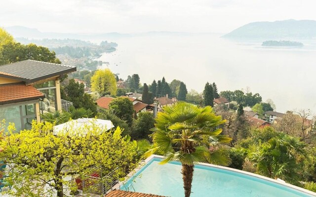 Luxury Italian Lakes Villa With Private Pool, Gym, Bbq, Wifi, Lake Views