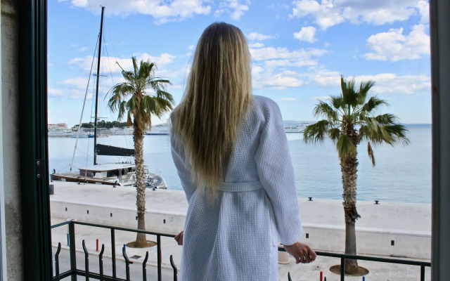 Galeria Valeria Seaside Downtown - MAG Quaint & Elegant Boutique Hotel