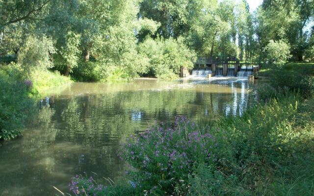 Roydon Marina Village Hotel