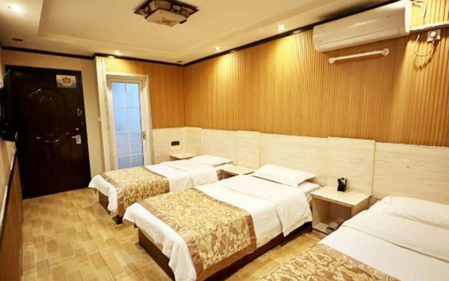 Guiqi Business Hotel (Rizhao Suning Plaza)(贵琪精品酒店(日照苏宁广场店))