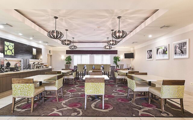 Kemah Edgewater Hotel, SureStay Collection by Best Western
