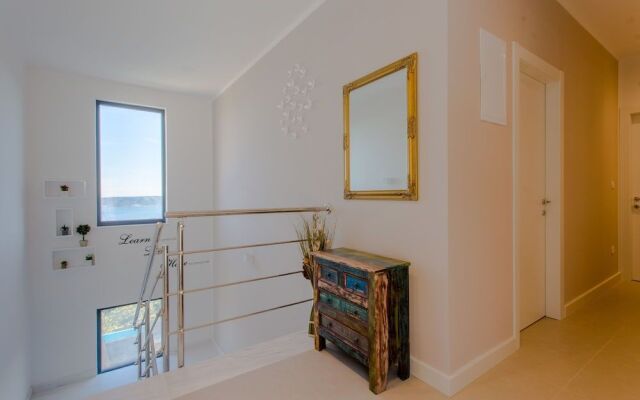 Luxury Villa Grand View