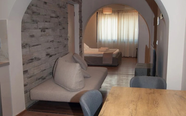 Sia s Retreat 2 in Nea Smirni