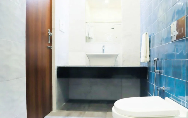 OYO 16768 Hotel Lotus Grand