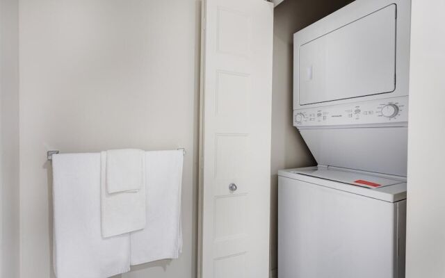 Corporate Stays L'Equinox Apartments