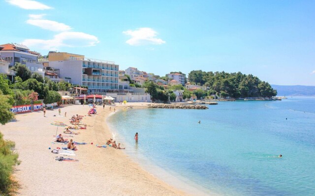 S2-spacious Studio With the sea View & use of Pool