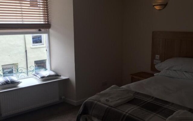 Urquhart Caledonian Hotel