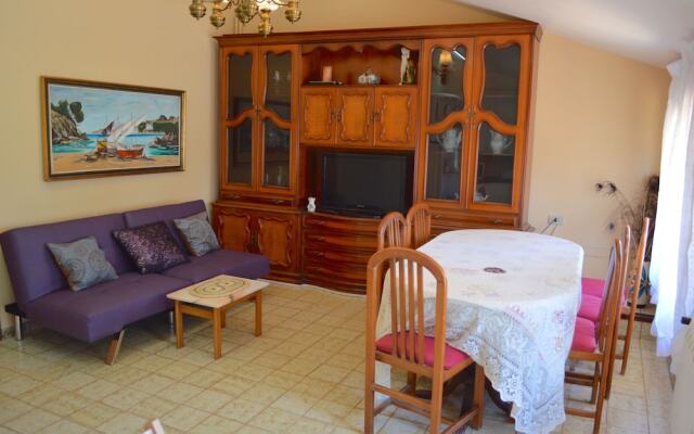 Apartamentos Sinás Playa