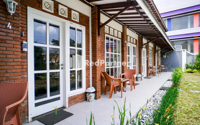 Omah Alif RedPartner