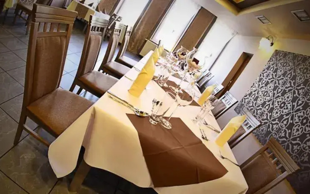 Hotel Nad Stawem