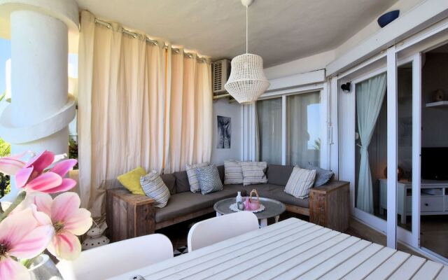 Luxury Apartment With Breathtaking Sea View Surrounded by Palm Trees