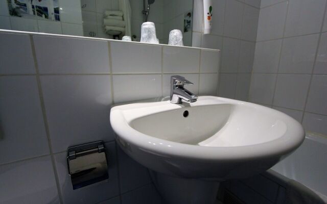 Hotel ibis Styles Aix en Provence Mas des Oliviers