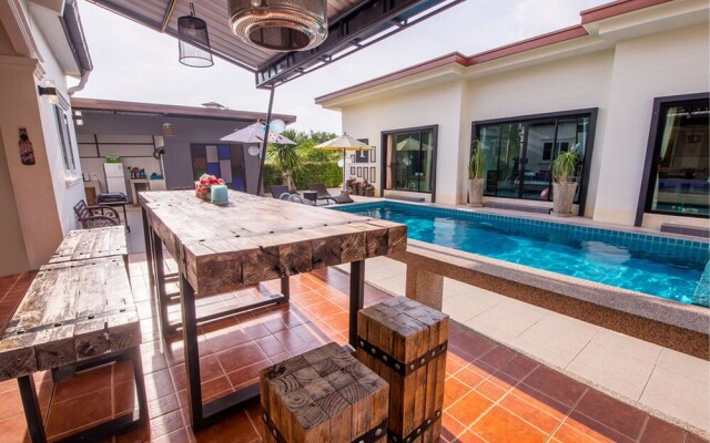 Baan Big Family HuaHin Pool Villa