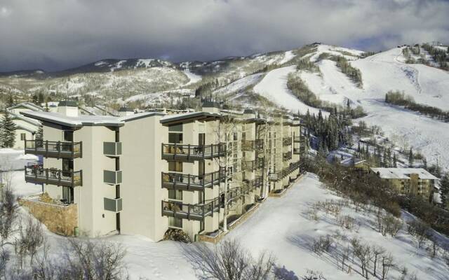 Storm Meadows Club C Condominiums