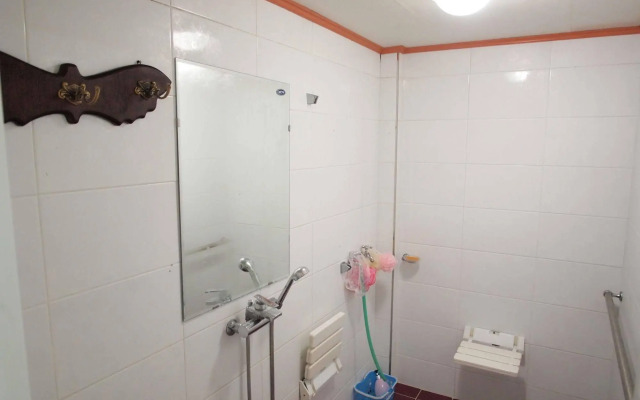 Shinchon Hostel