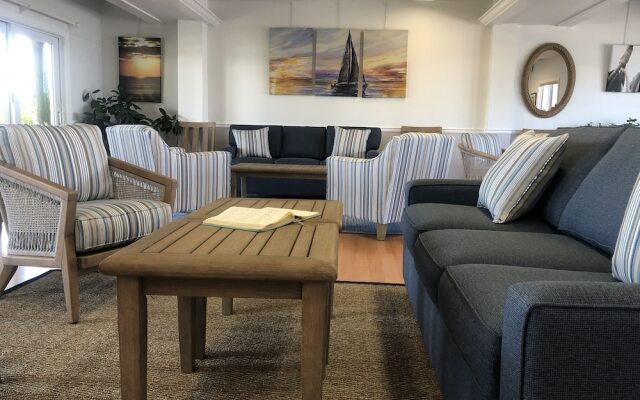 Knapps Narrows Marina & Inn