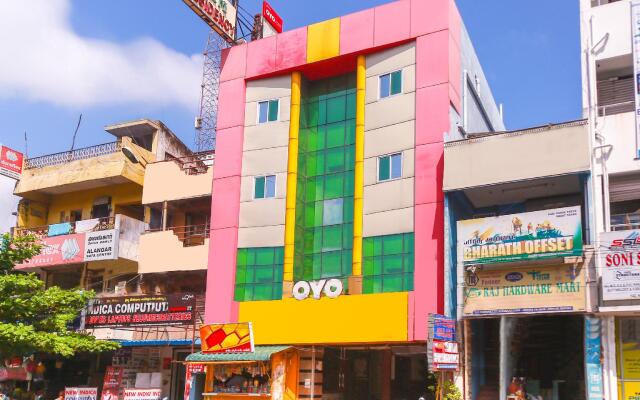 OYO 10459 Gnana Srm Residency