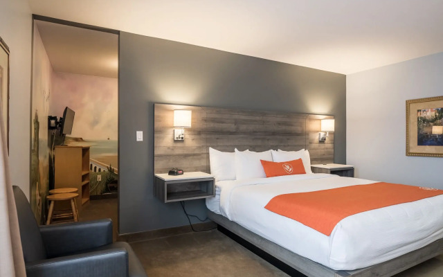 Amsterdam Inn & Suites Moncton