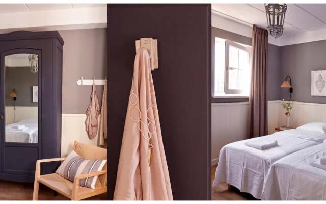 Flamboyant Farmhouse in Baarlo With Hot Tub, Garden