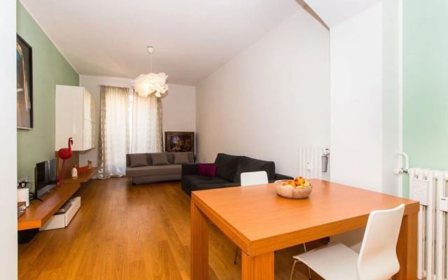 Porta Nuova & Parco del Valentino Roomy Flat