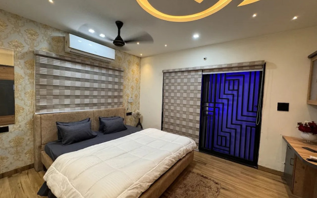 HomeEscape Luxe 2BHK Penthouse Near LIG