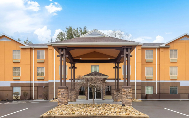 Super 8 by Wyndham Mars/Cranberry/Pittsburgh Area