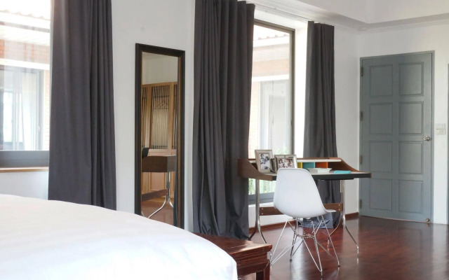The Twelve Hotel