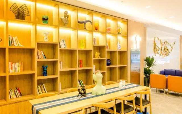 VX Hotel (Beijing Fengtai ABP World Park)