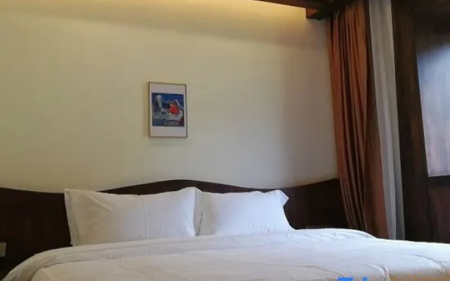Daocheng Yading Sangjie Linka Luxury Homestay