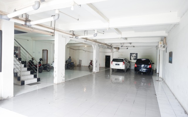 Urbanview Hotel Sayang Makassar by RedDoorz