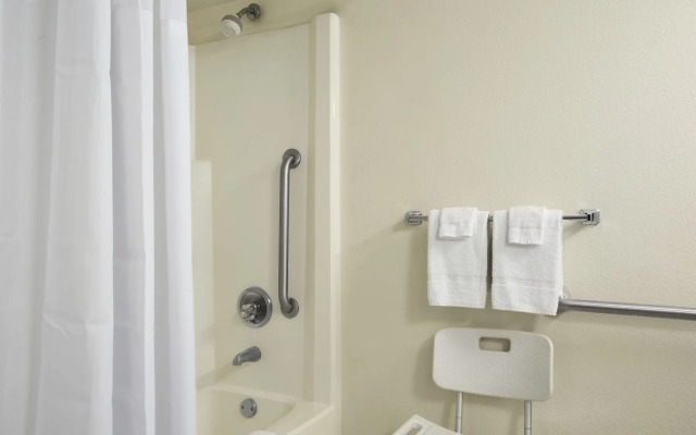 Ramada by Wyndham Pittsburgh/New Stanton