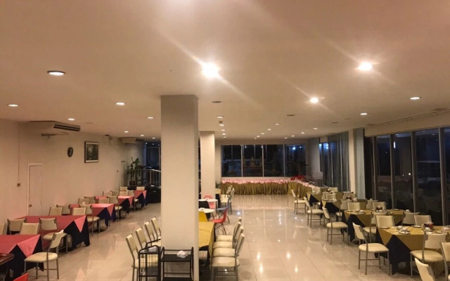 James Mandarin Khaoyai