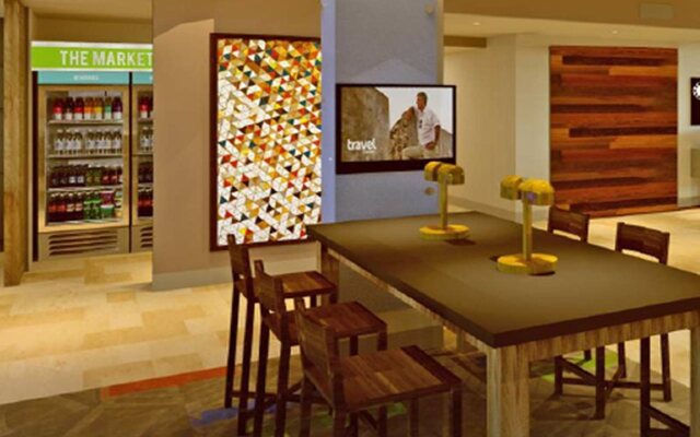 Holiday Inn Express & Suites Camarillo by IHG
