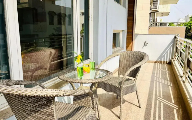 Bluo Modern 1 Bhk Medanta Medicity