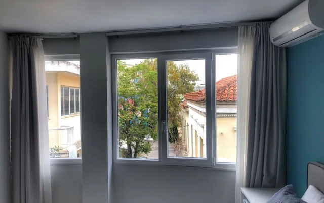 Raise Boutique Rooms in Center of Athens