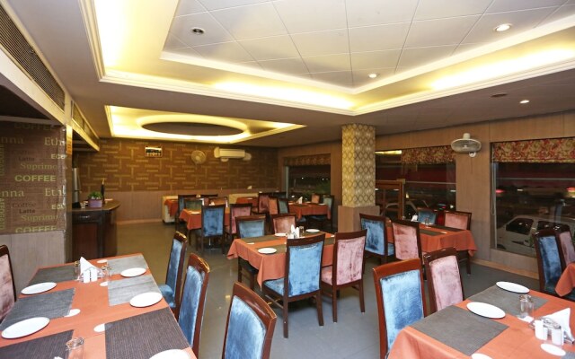 OYO 443 Hotel Lohias