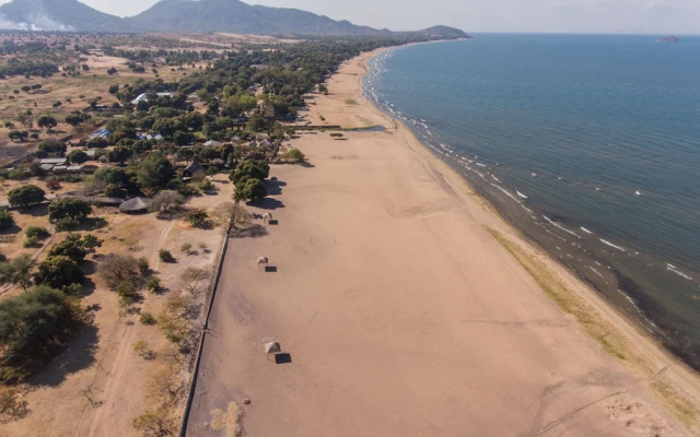 Kambiri Beach By Serendib