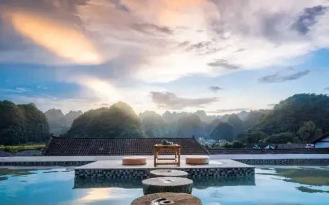 Wanfeng Linjingtang Holiday Hostel