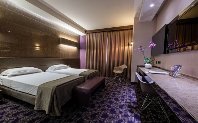 Viola Mhotel
