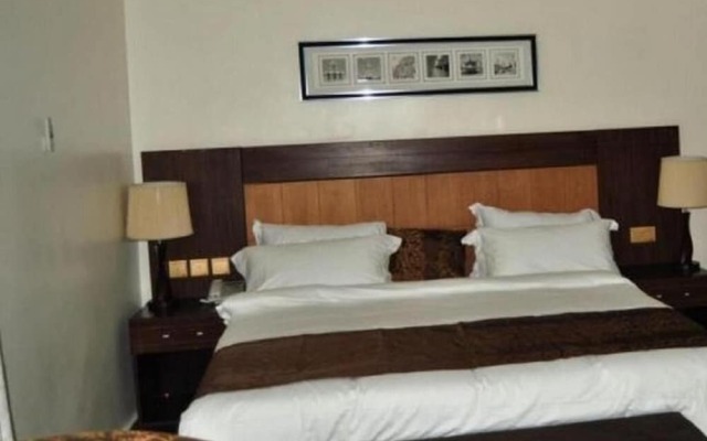 De Brass Suites Hotel