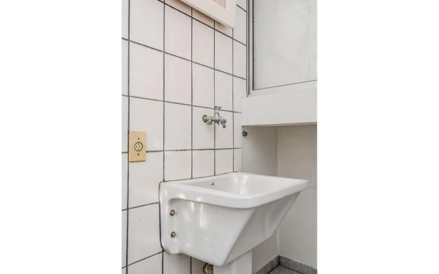 Apto 2Q 180m da praia c/ Churrasq. Garagem ERU032