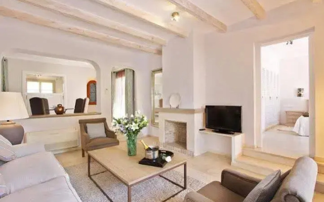 The Suites At San Roque Club