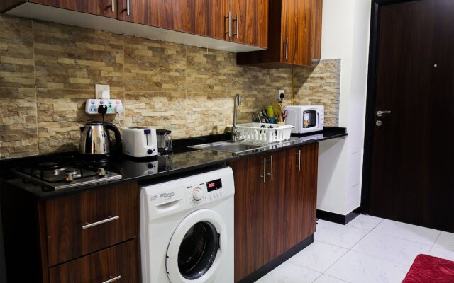 Studio Apartment in Knightbridge Court