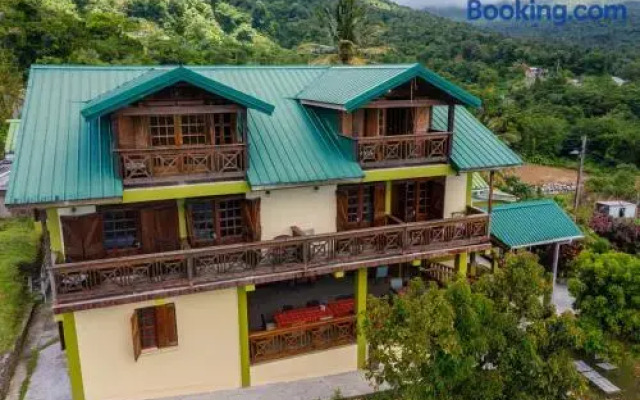 Roxys Mountain Lodge