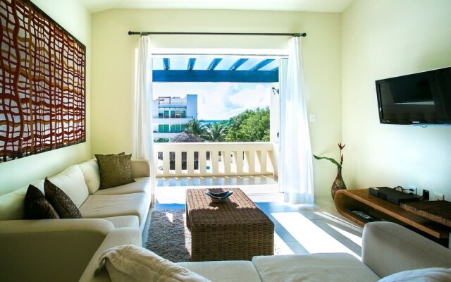 1BR Condo - Best Location! Pool+beach! Sleeps 4!!