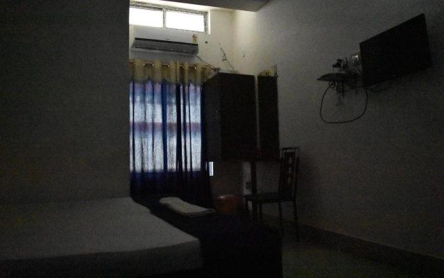 Indira Lodge