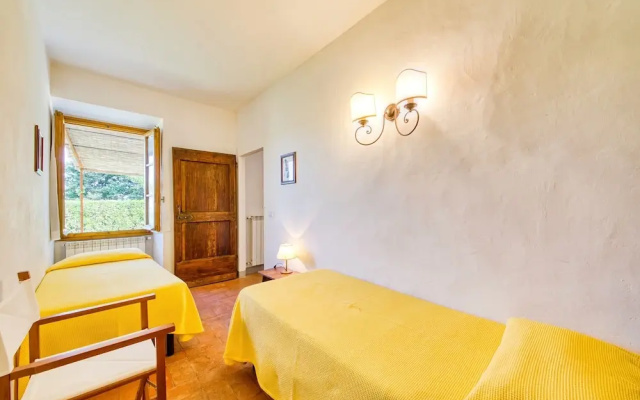 Montignano Trilo With Shared Pool