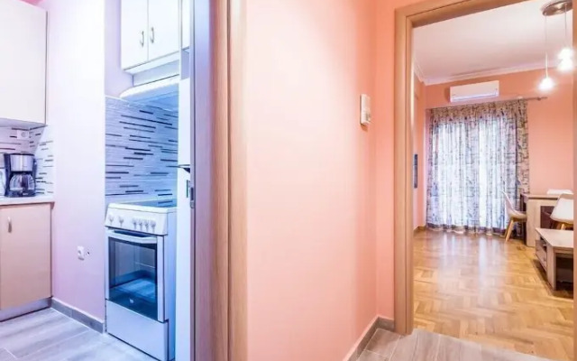 Bright flat in front of Acropolis metro