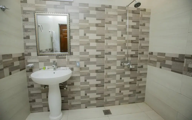 Hotel White Season Gulberg
